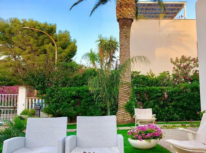 Almyra سان فيتو لو كابو